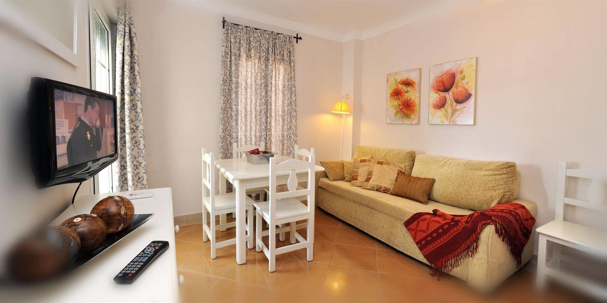 Leo San Bruno Apartment Исла Канела Екстериор снимка